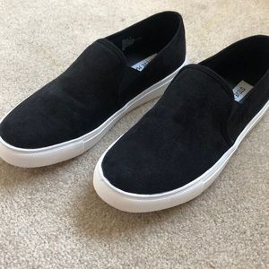 Steve Madden Women’s Slip Ons in Black